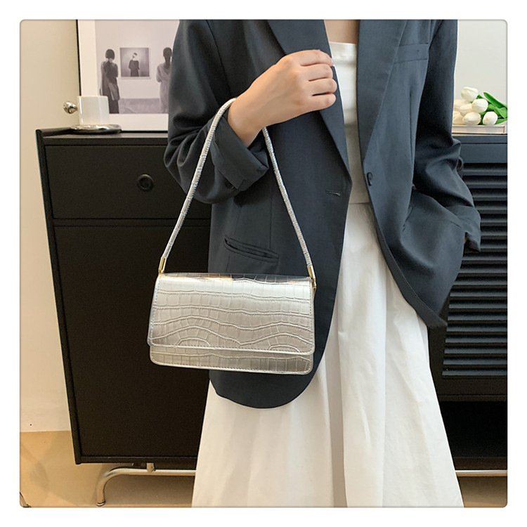 Minimalistisk stil for kvinner med minoritetstekstur under armene 2023 sommer ny håndholdt vestlig liten firkantet veske_voghion.com