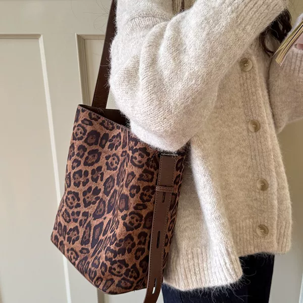 2026 Korean Niche New Style Suede Leather Mother-Daughter Bag, Large Capacity Commuter Shoulder Bag