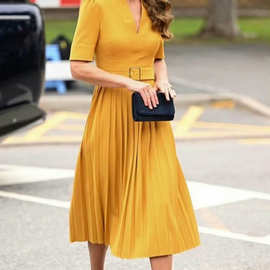 凯特王妃明星同款优雅气质百褶裙女时尚修身中长款黄色连衣裙新款