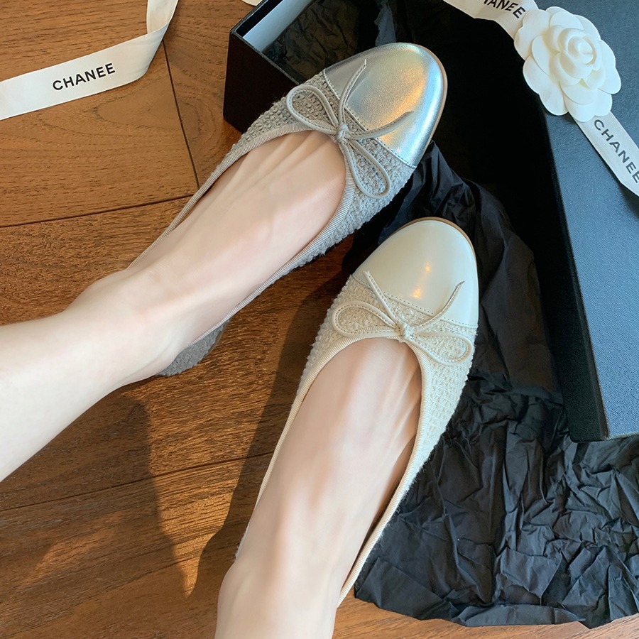 Versión de piel de oveja ~ Grape Madre con un pequeño arco dulce de arco empalmado zapatos de ballet plano de boca superficial zapatos de mujer