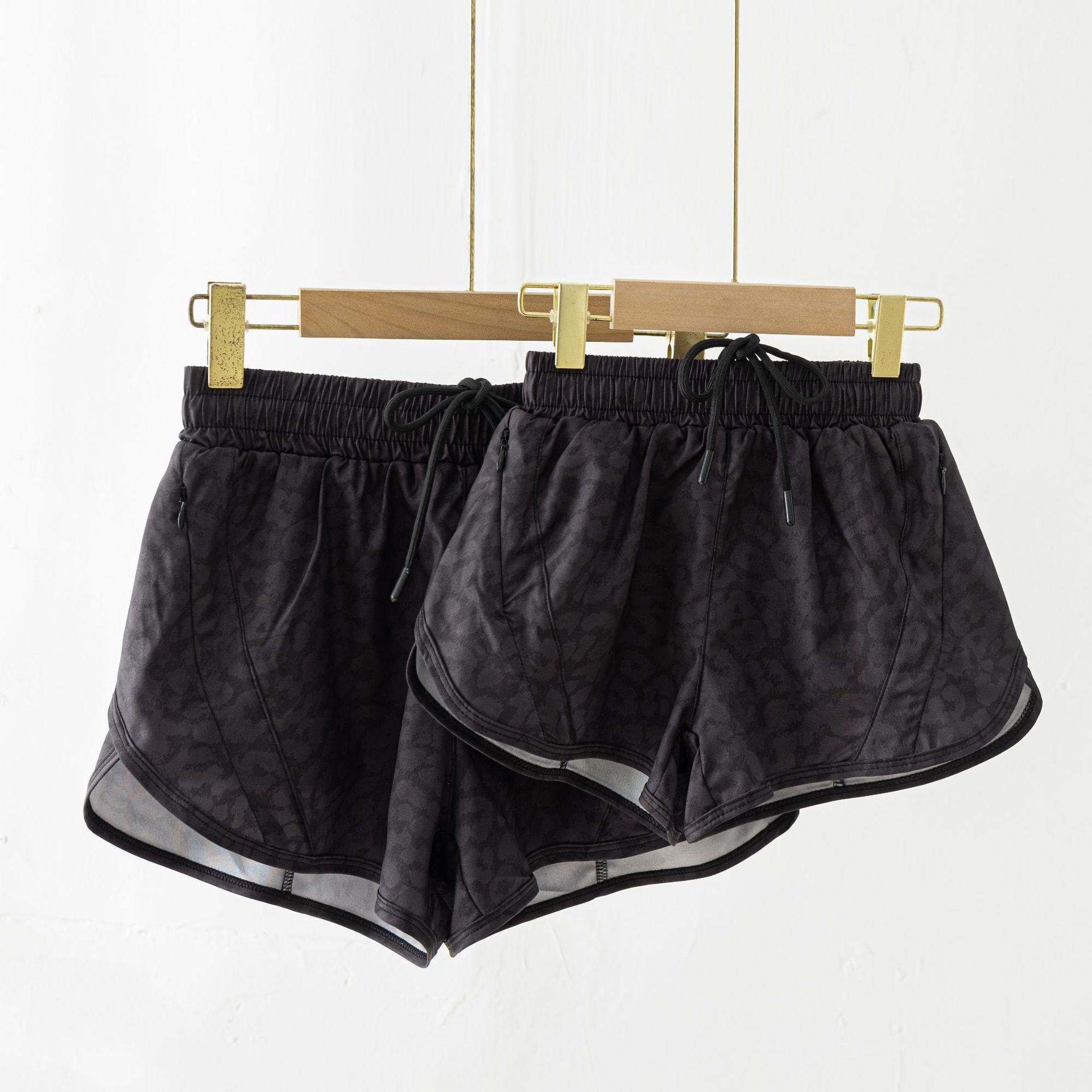 카본 블랙 팬더 패턴