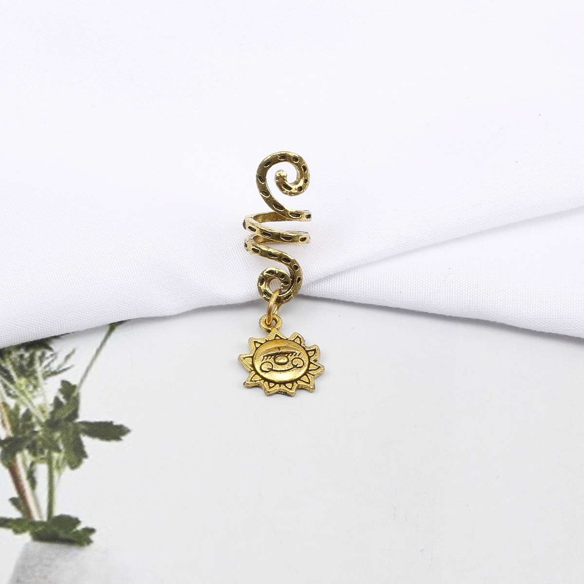 Europa y América sucia trenza hebilla de pelo hip hop aleación espiral accesorios para el cabello colgante de mariposa anillo de pelo de moda chica fresca trenzado accesorios para el cabello anillo de pelo