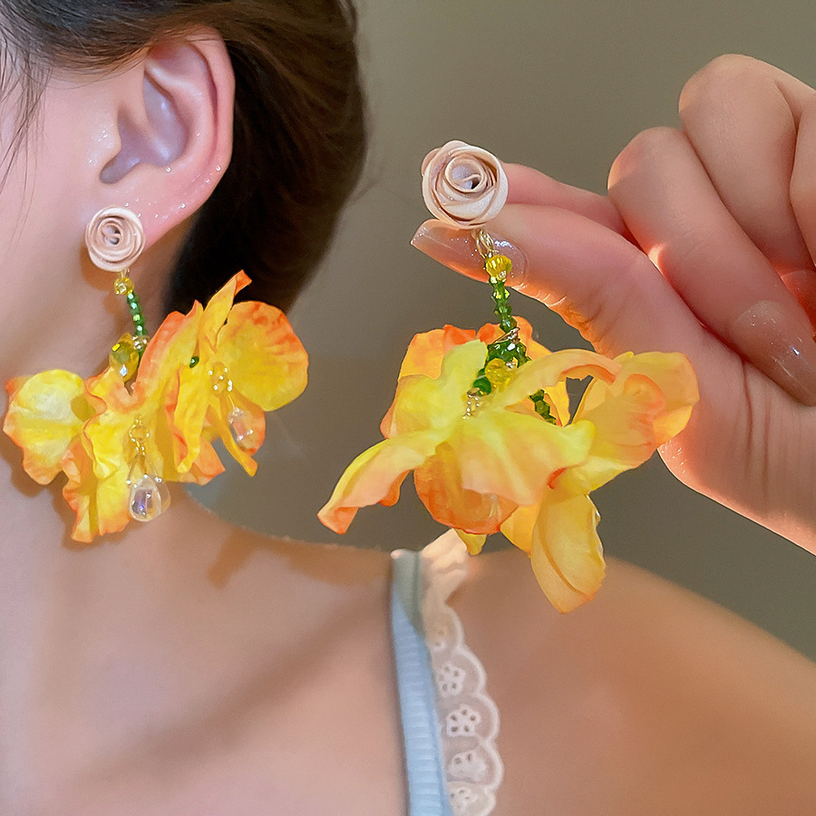 Pendientes de malla de pétalo de dopamina Pendientes de estilo de vacaciones junto al mar de estilo nuevo estilo caliente Pendientes de temperamento exagerado de todo fósforo al por mayor