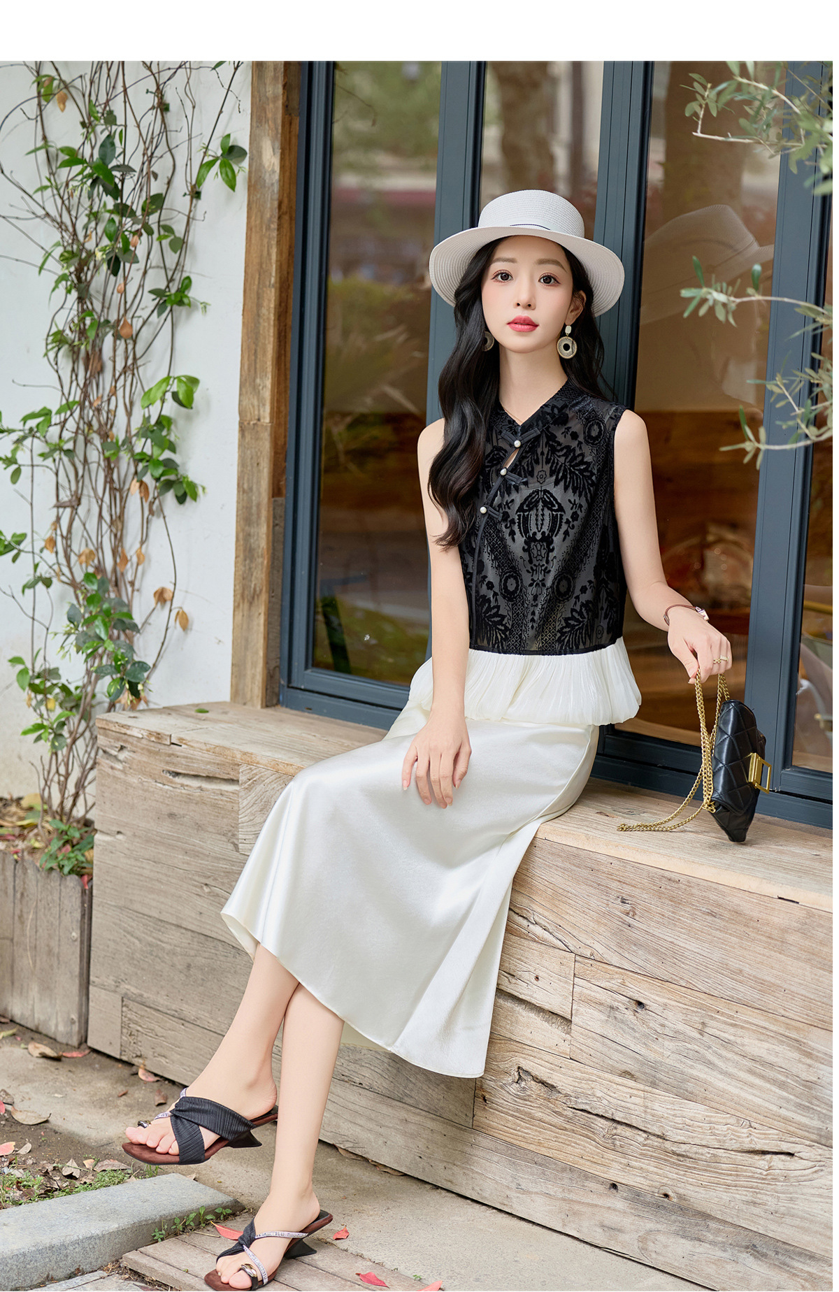 Bộ váy hai mảnh nữ tân cổ điển gồm áo gile và váy yếm hoa văn nổi — màu be, màu đen chi tiết 22
