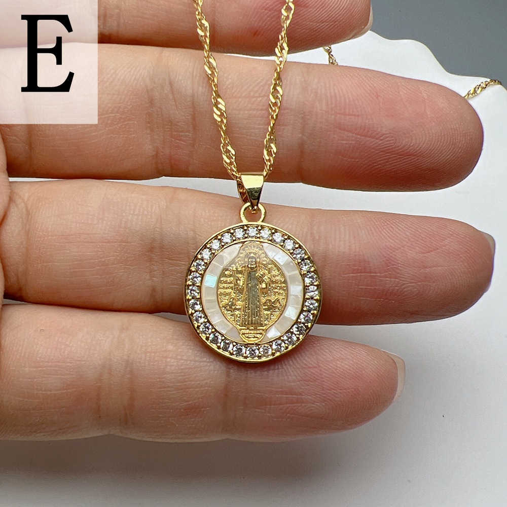 Simple Style Commute Round Copper Zircon Pendant Necklace In Bulk display picture 9