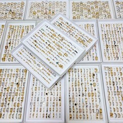 チタン鋼ファッションネット赤指輪女性金色バラ金混三色シンプルステンレス指輪アクセサリー混金卸売り