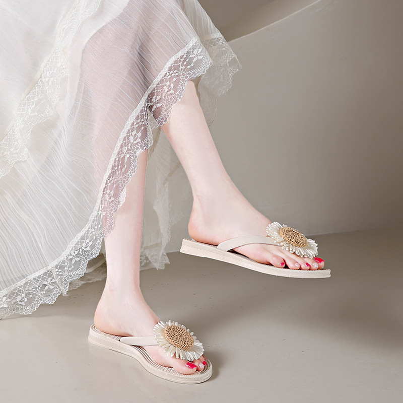 Sunflower Rope Straw Flip-flops For Women Flat Beach Sandals_voghion.com