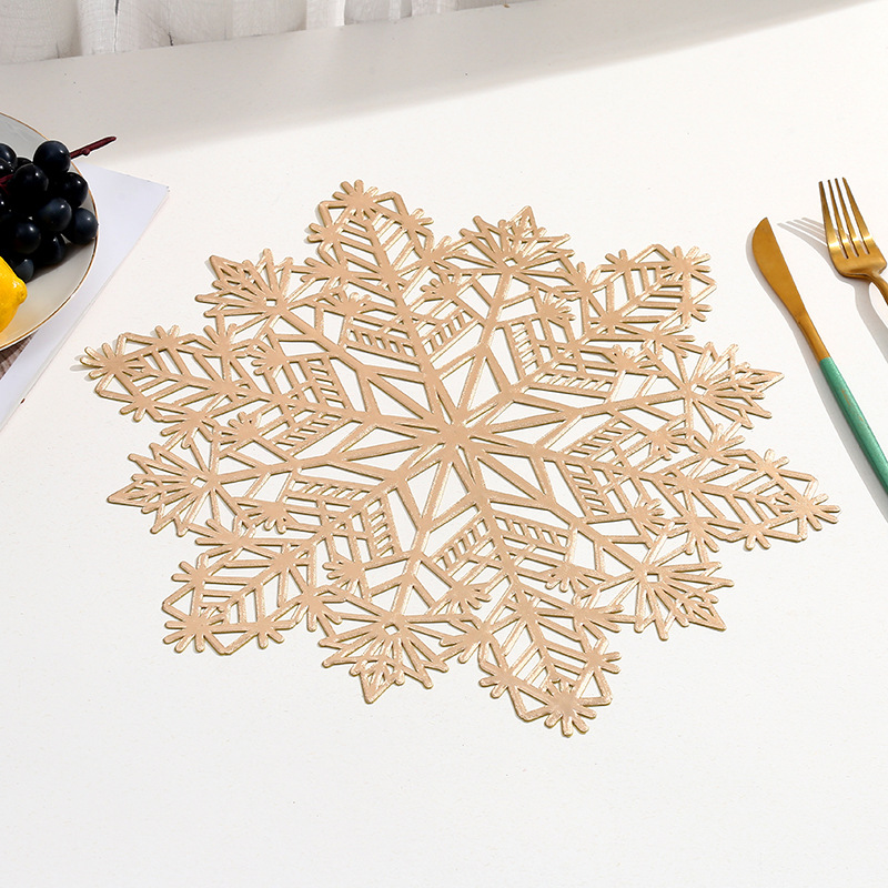 Copo de nieve de Navidad transfronterizo mantel de pvc decoración de restaurante de Navidad restaurante occidental bronceado tapete de mesa hueca al por mayor