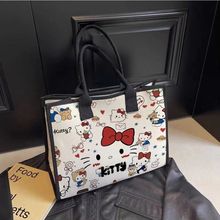 ���ֵ��ͨKitty�μ���ٴ�������W��������ͨ���������Ů����