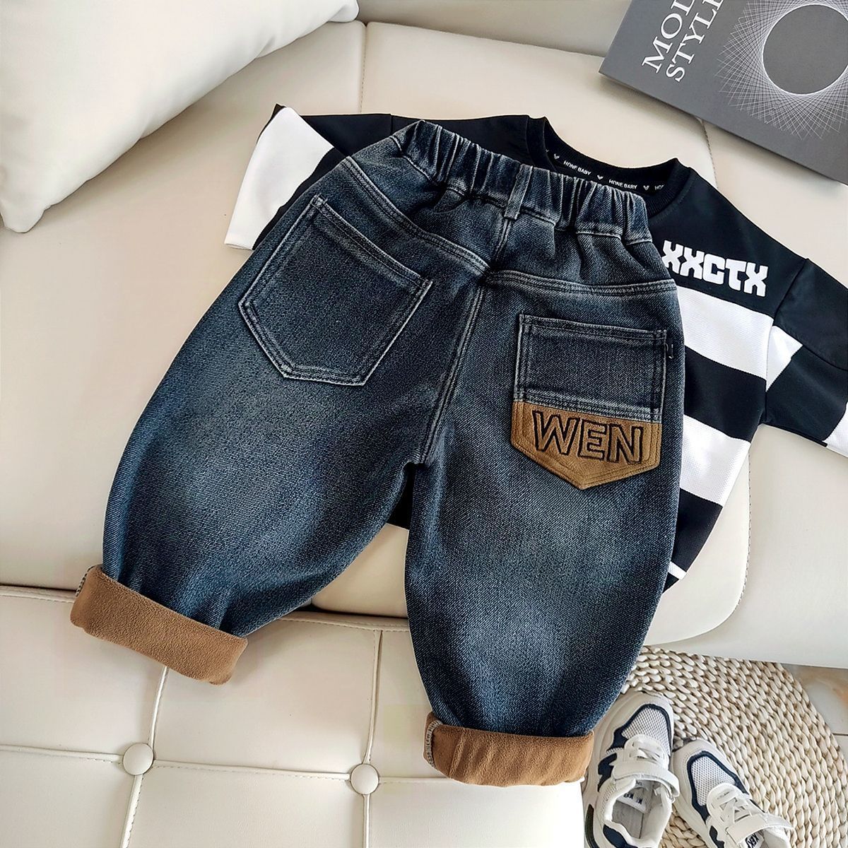 Jeans para niños, ropa de invierno para bebés, nuevos pantalones de aire extranjero, pantalones para niños de otoño y invierno, pantalones para niños de lana