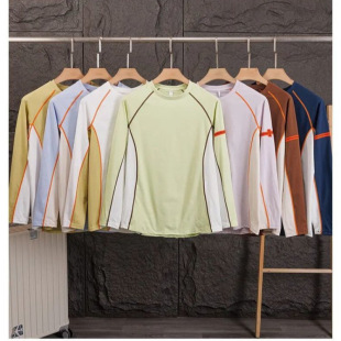�T��ϵ�У���Ͱ���ɫ���W��ƴ�ӣ�26������Ů�����ٸ��L������