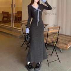 法式灰色修身v领针织连衣裙女2025年秋冬季新款气质收腰包臀长裙