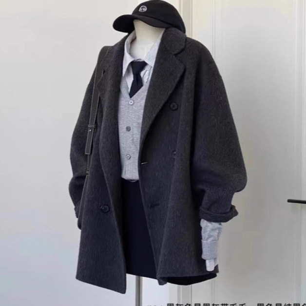 High-End Woolen Coat for Women, Autumn and Winter 2025 New Short Style Blazer Woolen Jacket, Petite and Stylish, Popular Item