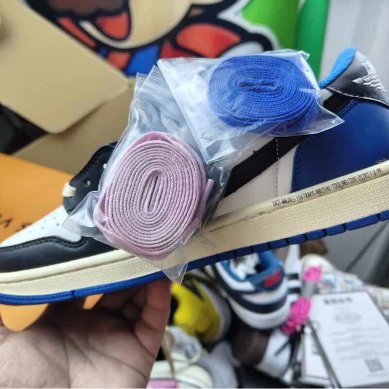 Nagata Shoes Aj1 White and Blue Lightning Full Top Leather Men's and Women's Same Style Sports Shoes Nagata Shoes Aj1 White and Blue Lightning Full Top Leather Men's and Women's Same Style Sports Shoes