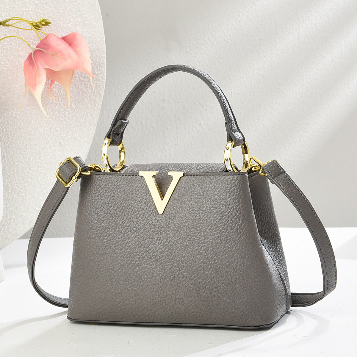 Alta calidad casual 2025 nuevo bolso femenino de gran capacidad moda retro simple bolso de mensajero de un solo hombro