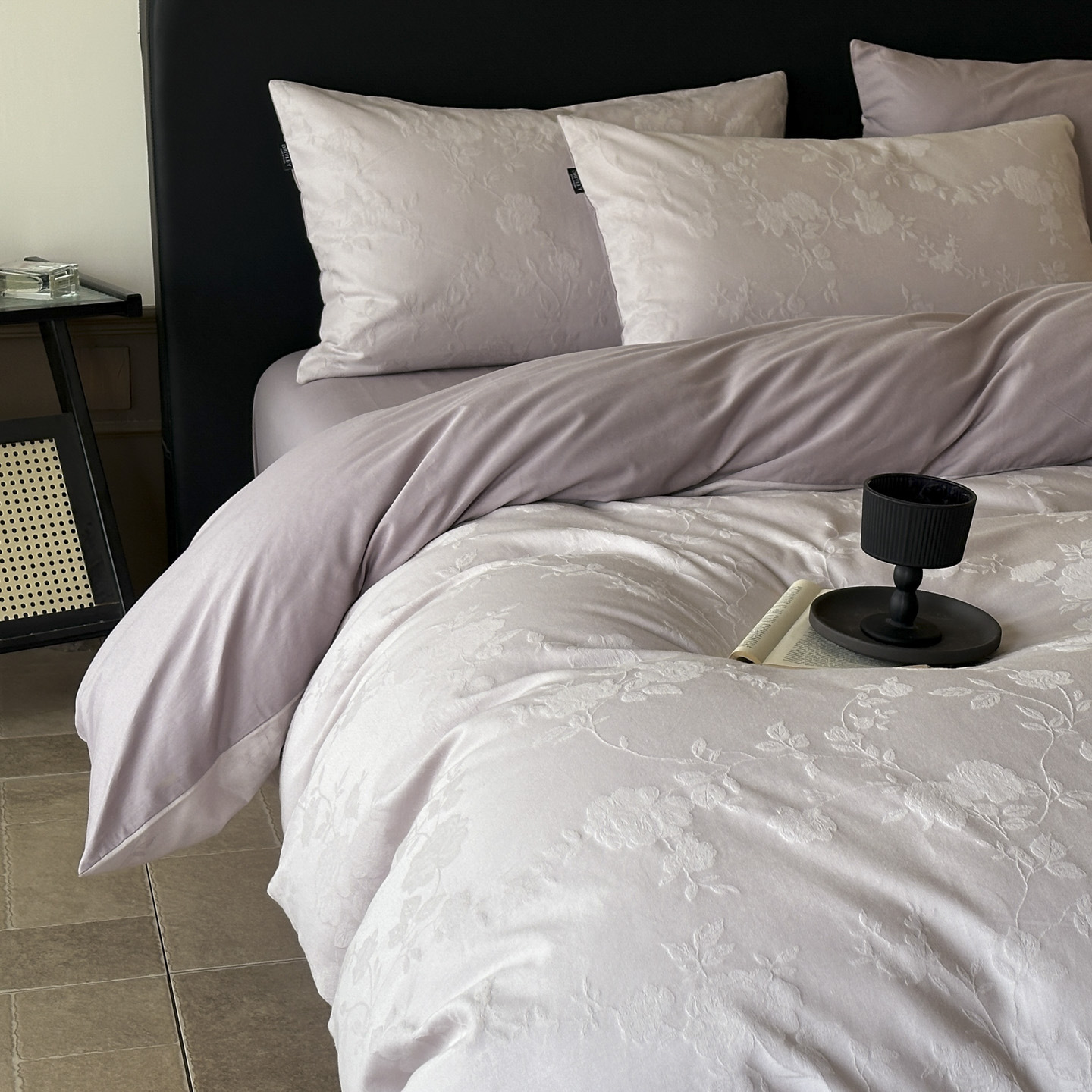 Algodón glutinoso ultra suave tejido Jacquard de cuatro piezas, ropa de cama de algodón para dormir desnudo, otoño y invierno, cuatro estaciones gruesas y cálidas.