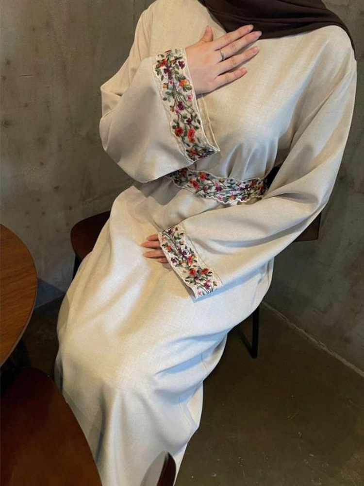 Elegant Embroidered Floral Abaya | Abaya With Floral Embroidery