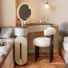 �|˹���Z�й��L�D����y̨����һ�w����С�������Ǹ߼��л��y��ľ