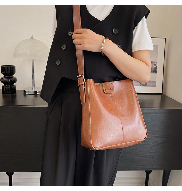 New fashionable and versatile women's single-shoulder bag and women's bag, a best-selling large-capacity bucket bun for European and American foreign trade undefined