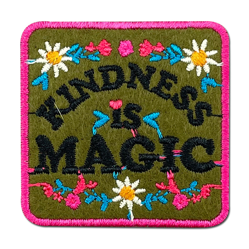 コンピュータ刺繍スタンプカラー個性英語アルファベット正方形野球ジャケット衣類パッチステッカーソース工場在庫|undefined