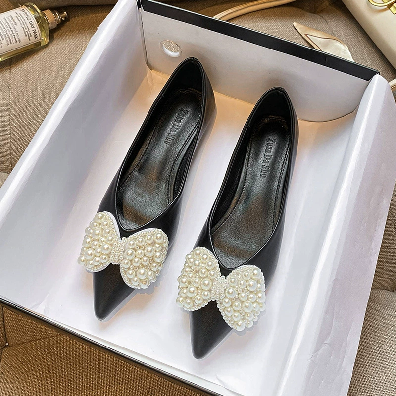 Новые женские туфли-балетки 2025 года с острым носком, неглубокий вырез, элегантные с жемчугом, универсальные, на мягкой подошве, большие размеры 41-43