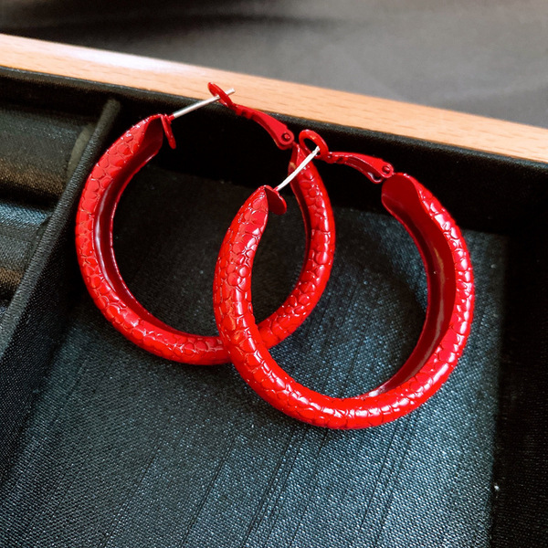 Red geometric fashionable retro earrings