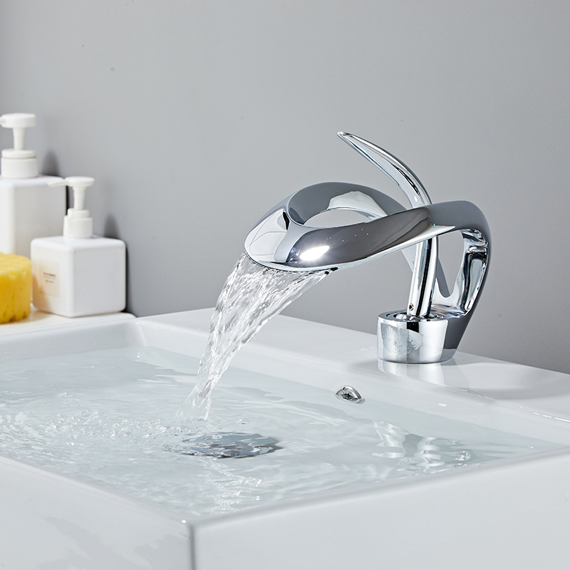 De cobre transfronterizo creativo baño cuarto de baño cuenca cascada grifo de la cuenca del grifo caliente y fría contador Cuenca del grifo