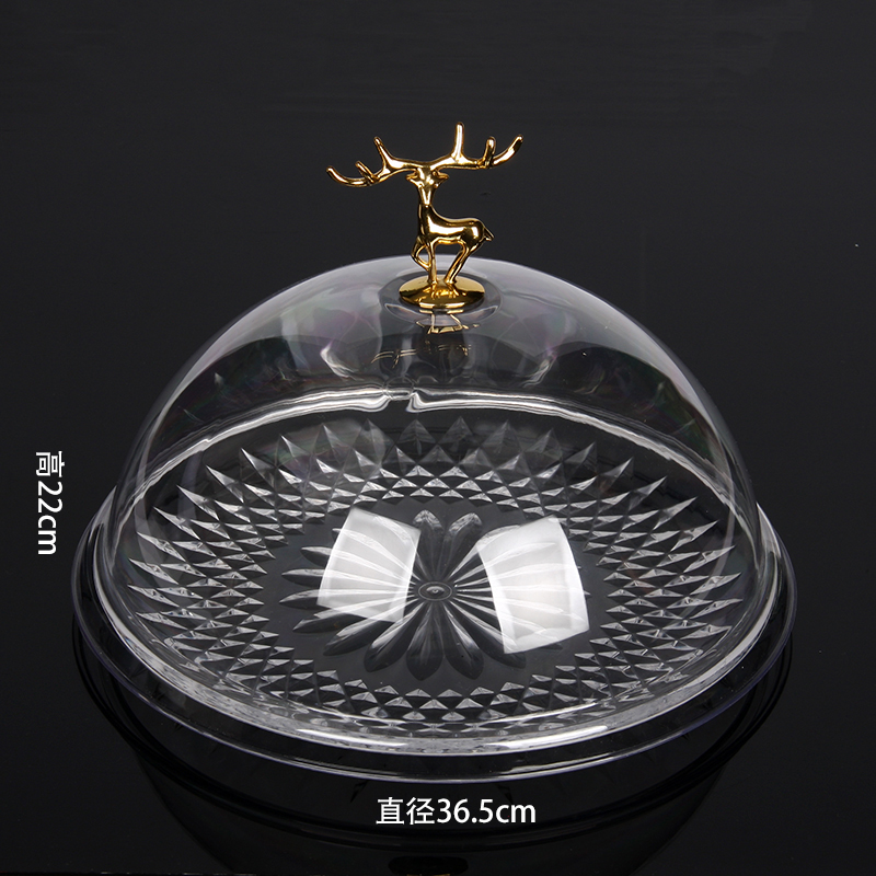 Plato de frutas con cubierta plástico acrílico transparente cubierta de polvo de alimentos redondeados snack mostrando plato de frutas secas lleno