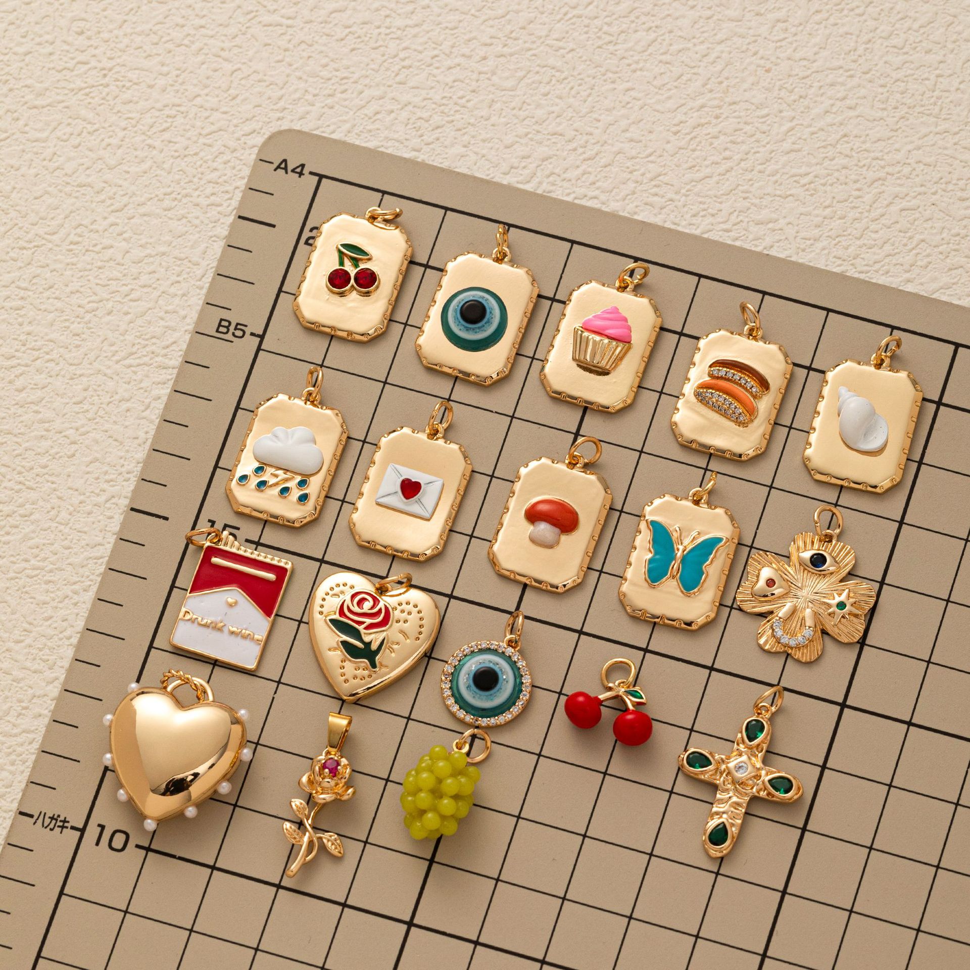 ins风吊坠项链食物玫瑰花樱桃爱心天气十字架蝴蝶蛋糕面包长方形