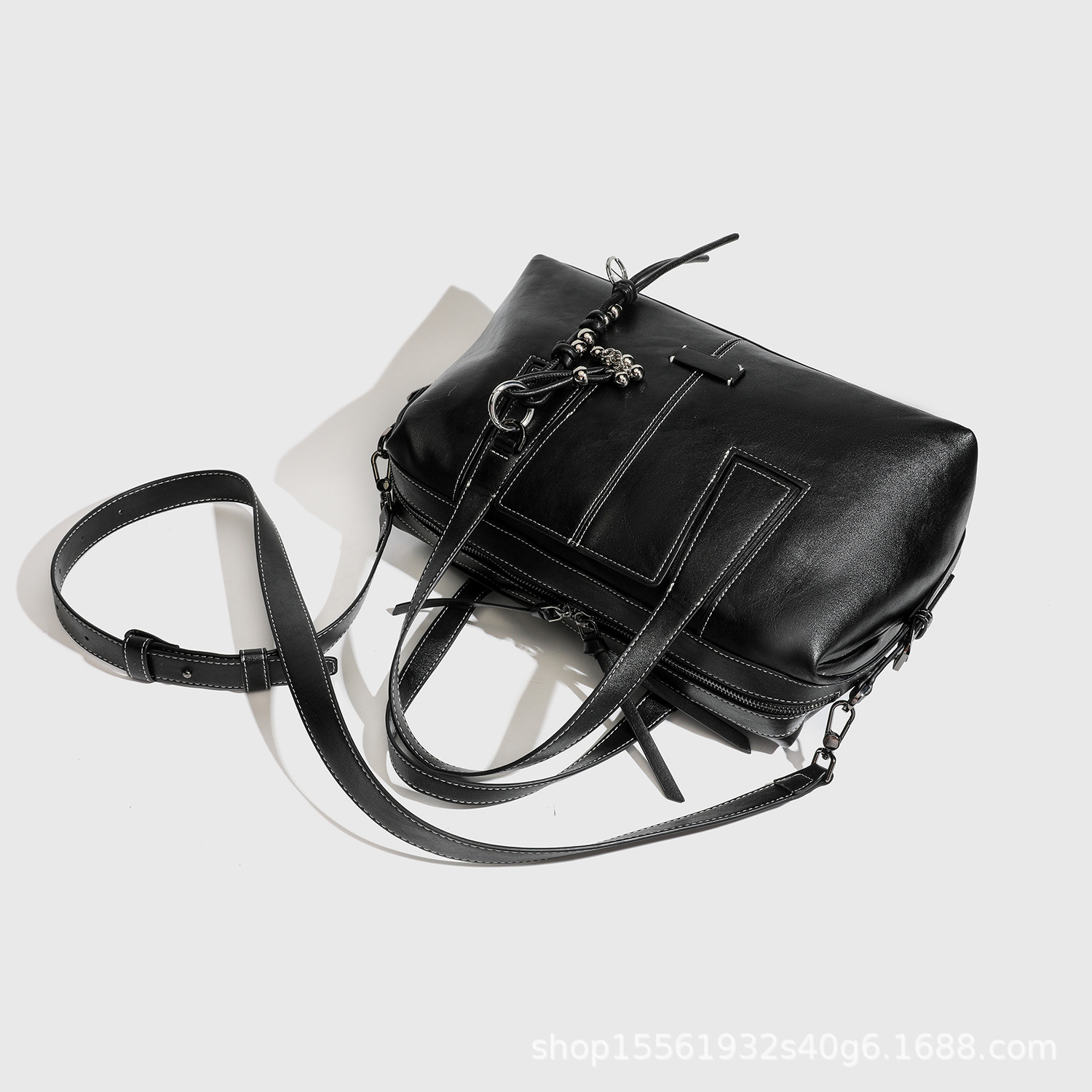 Retro Boston Bag For Women 2026 New Arrival Large Capacity Commuter Travel Handbag Textured Shoulder Crossbody Bag - Thumbnail 3
