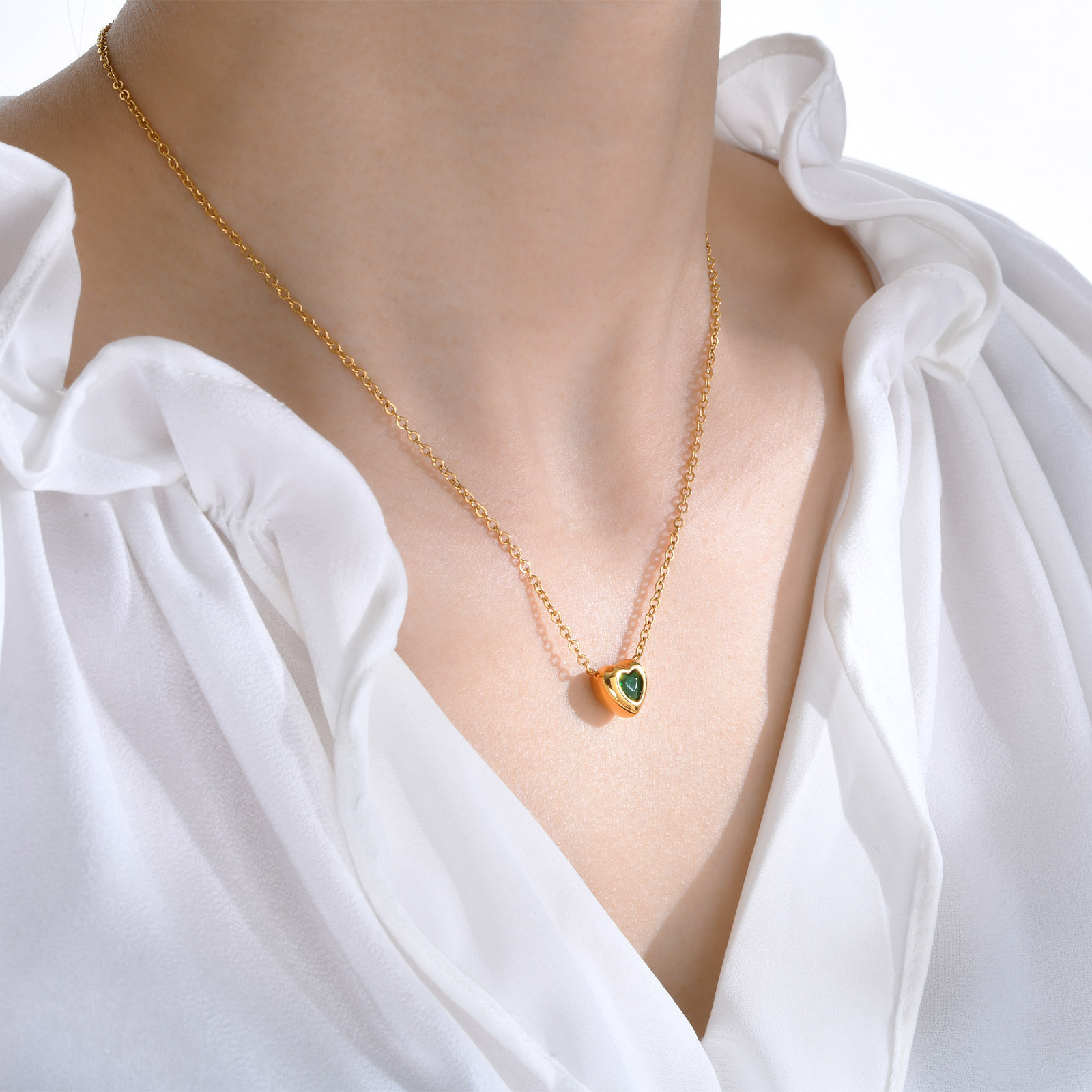 Plating, Inlay Design Wholesale Jewelry Simple Style Classic Style Heart Shape 201 Stainless Steel Zircon 18K Gold Plated Plating Inlay Pendant Necklace