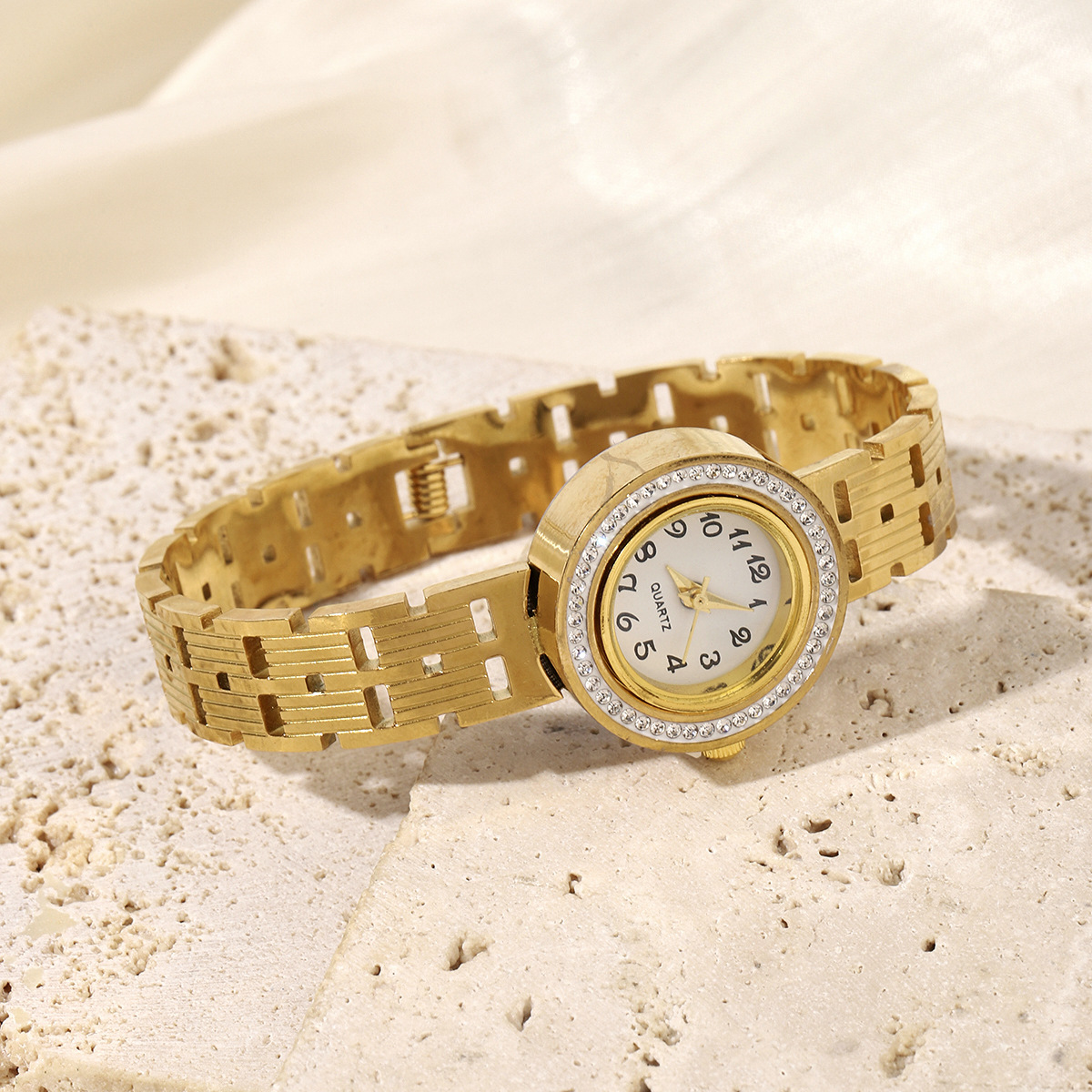 Quartz Movement Elegant Solid Color Quartz Women's Watches