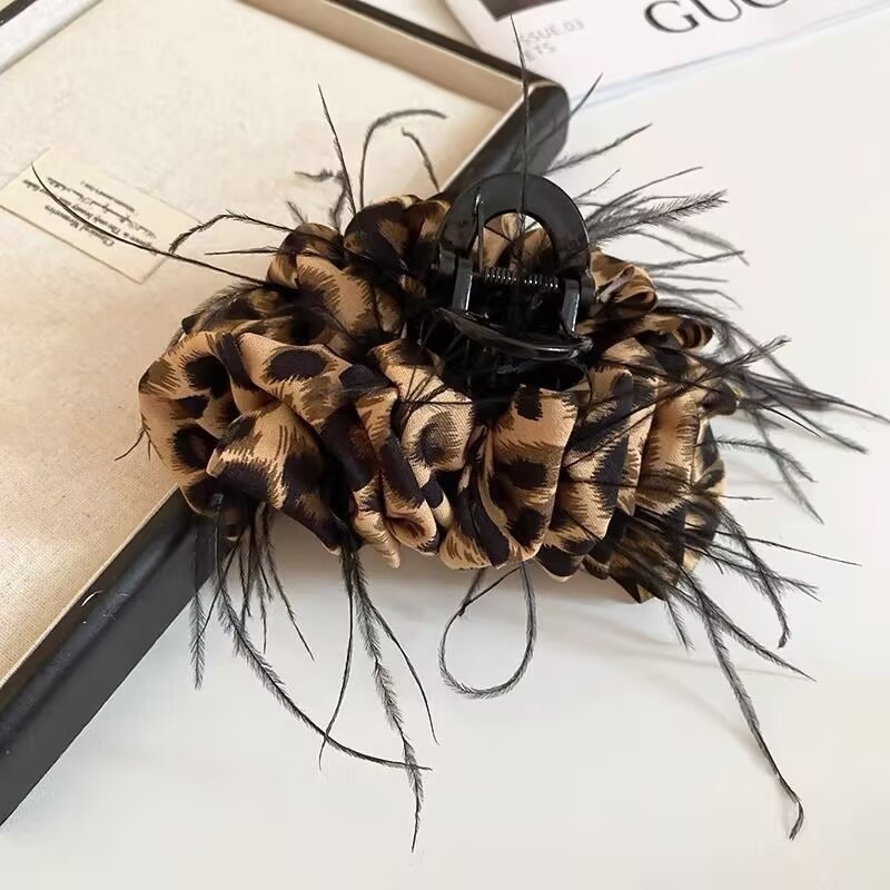 Satín de alta sensación, arco negro grande, clip de tiburón, toque de cabeza, clip de nube, clip de agarre, clip de cabello, tarjeta de cabello de mujer