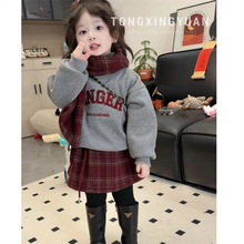 童星圆女童休闲风冬季厚款套装上衣日系韩版卫衣格子裙套装送围巾