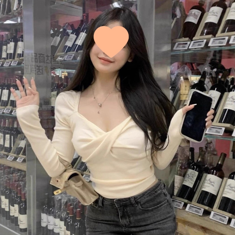 春季2025甜辣妹纯欲修身显瘦短款韩版小众v领长袖打底衫女装上衣|undefined