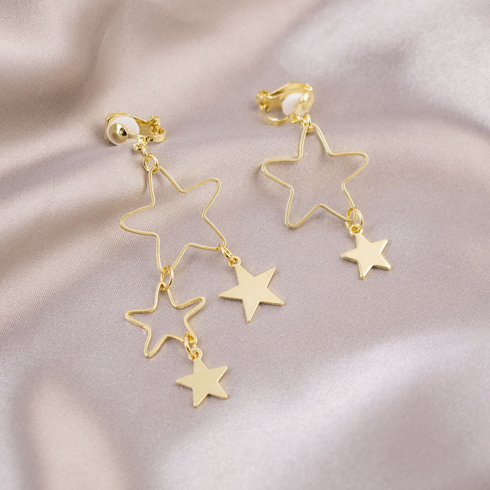 Pequeño incienso, clip de oreja de estrella de cinco puntas hueca, sin orejas, lujo ligero, pendientes de moda de alta gama, estrellas, joyería de temperamento simple