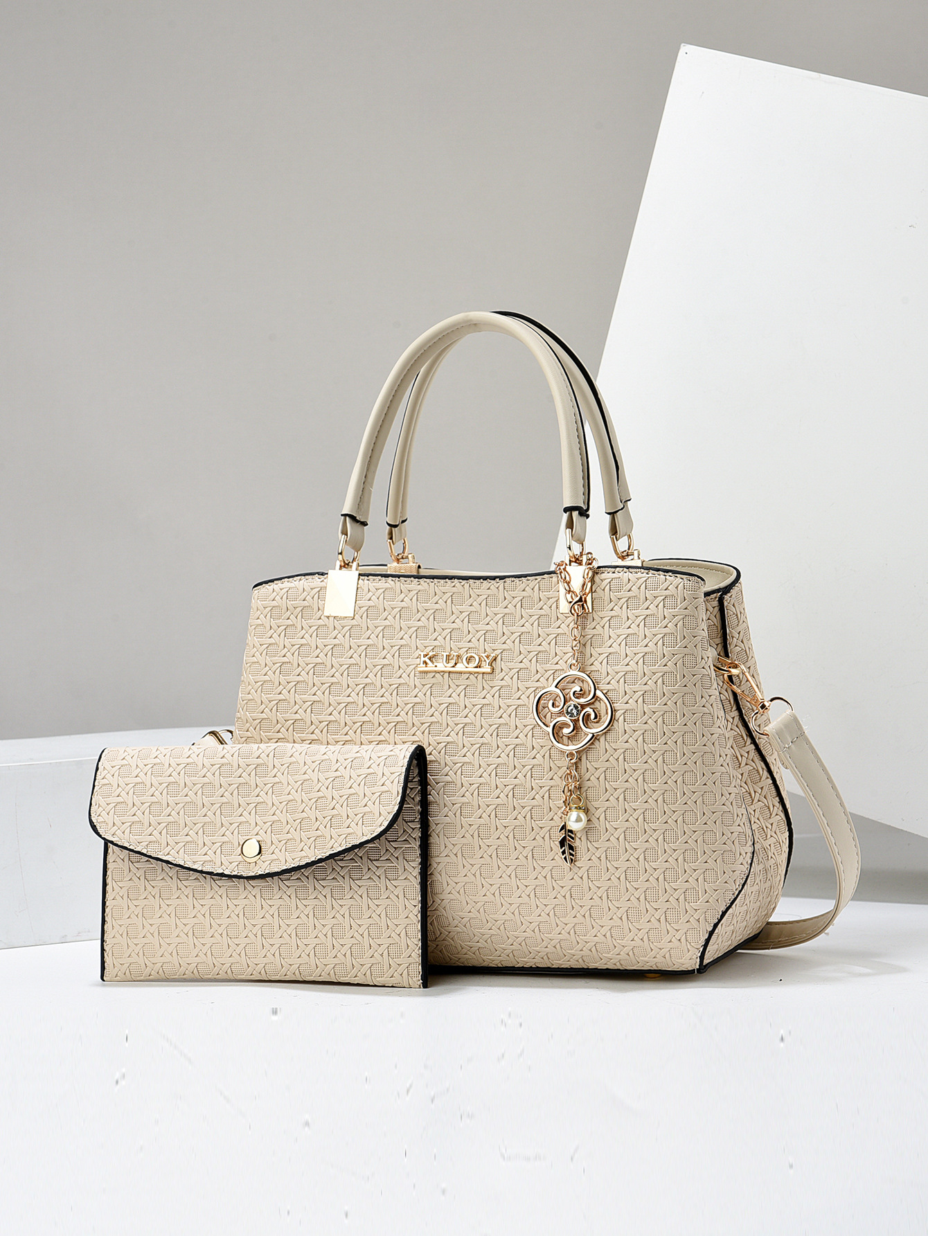 Femmes Grande Faux Cuir Impression Vêtement De Rue Carré Fermeture Éclair Sac À Main display picture 1