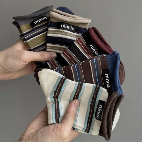 Light Retro Super Stylish~ Colorful Striped Edge Turned-Up Calf Socks for Girls, Ins Trendy, Versatile, Simple, Cotton Socks, Spring and Autumn