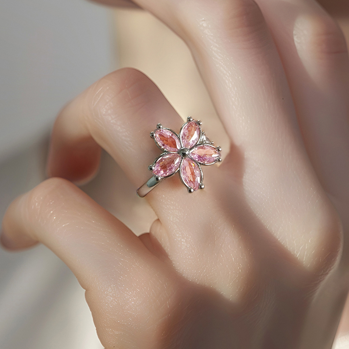 Stylish Fidget Ring For Stress Relief And Anxiety Management_voghion.com