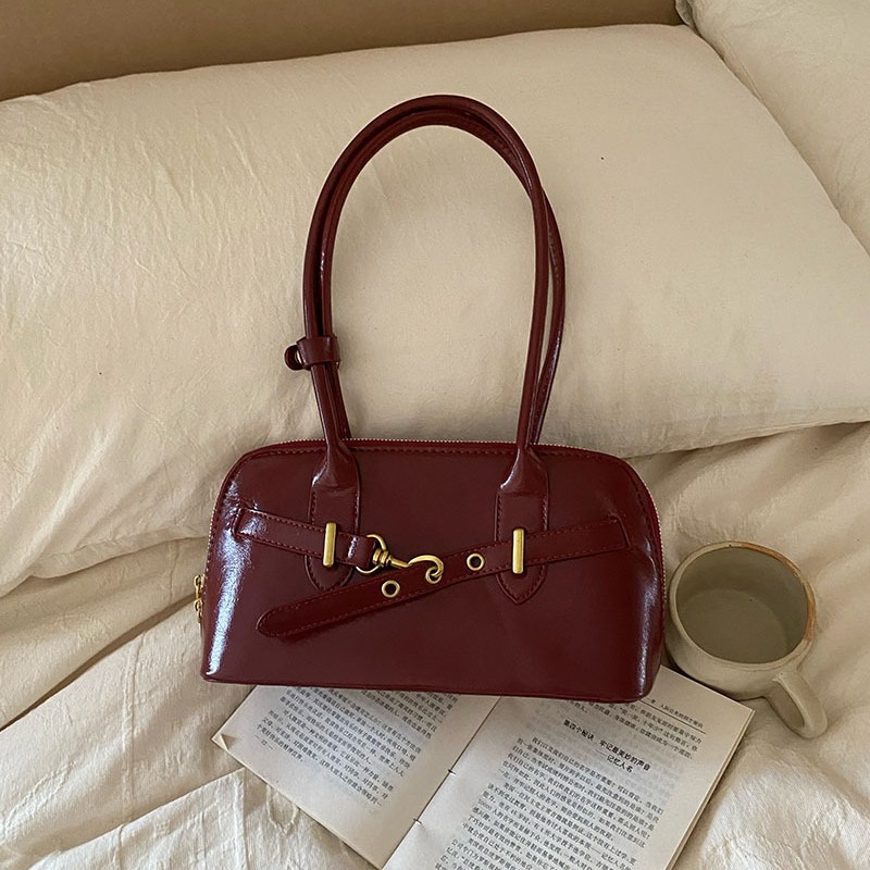 Niche Design Underarm Bag 2025 New Korean Style Fashionable Commuter Bag for Women Large Capacity Bowling Bag Handbag
