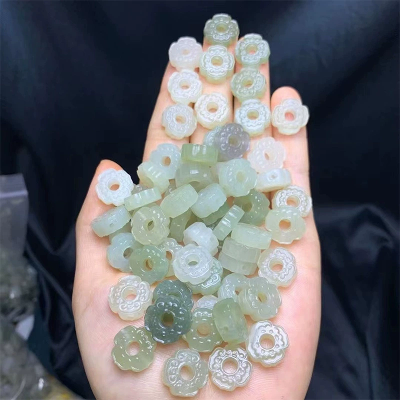 Еще неограниченный натуральный нефрит Hetian Qinghai материал квадратная пряжка квадратная задняя часть богатства Облако маленький кулон DIY маленькая капельная струна