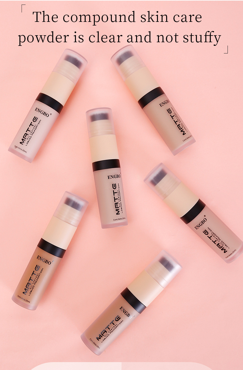 The new matte double-headed foundation is oil-control, brightening, concealing, long-lasting, breathable and comes with a brush undefined