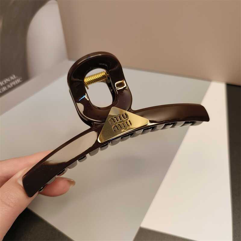 Large Simple Grab Clip Back of Head Disc Hair Grab Female Temperament Hairpin Letter Hairpin Advanced Sense Hair Quantity Multi-Grab