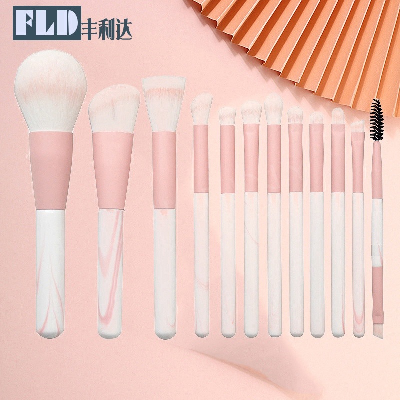 Juego de brochas de maquillaje, nuevo modelo, 12 piezas, juego completo de maquillaje de sombra de ojos, tubo de cobre grueso, cerdas suaves, herramientas de belleza para principiantes