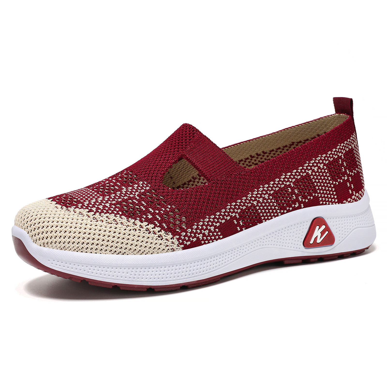 Zapatos de mujer verano nuevo estilo transpirable huecos zapatos casuales moda viejos zapatos de tela de Beijing suela suave cómodos zapatos de madre en nombre del cabello