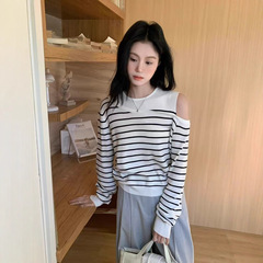 2025秋季新款斜露肩毛衣女装圆领套头条纹长袖韩系显瘦针织衫上衣