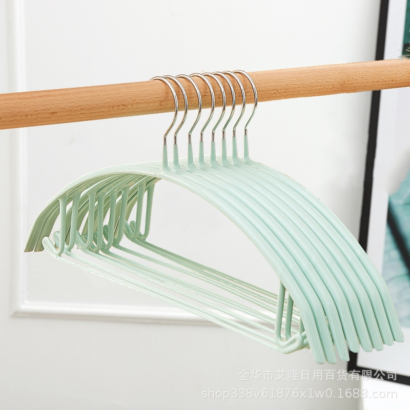 Percha recubierta de plástico semicírculo verde Nórdico