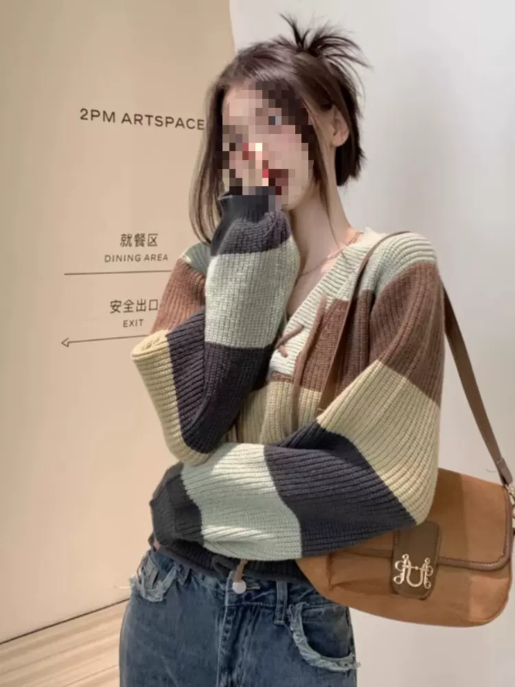 春秋新款条纹撞色系带v领长袖针织衫女气质显瘦减龄宽松短款毛衣