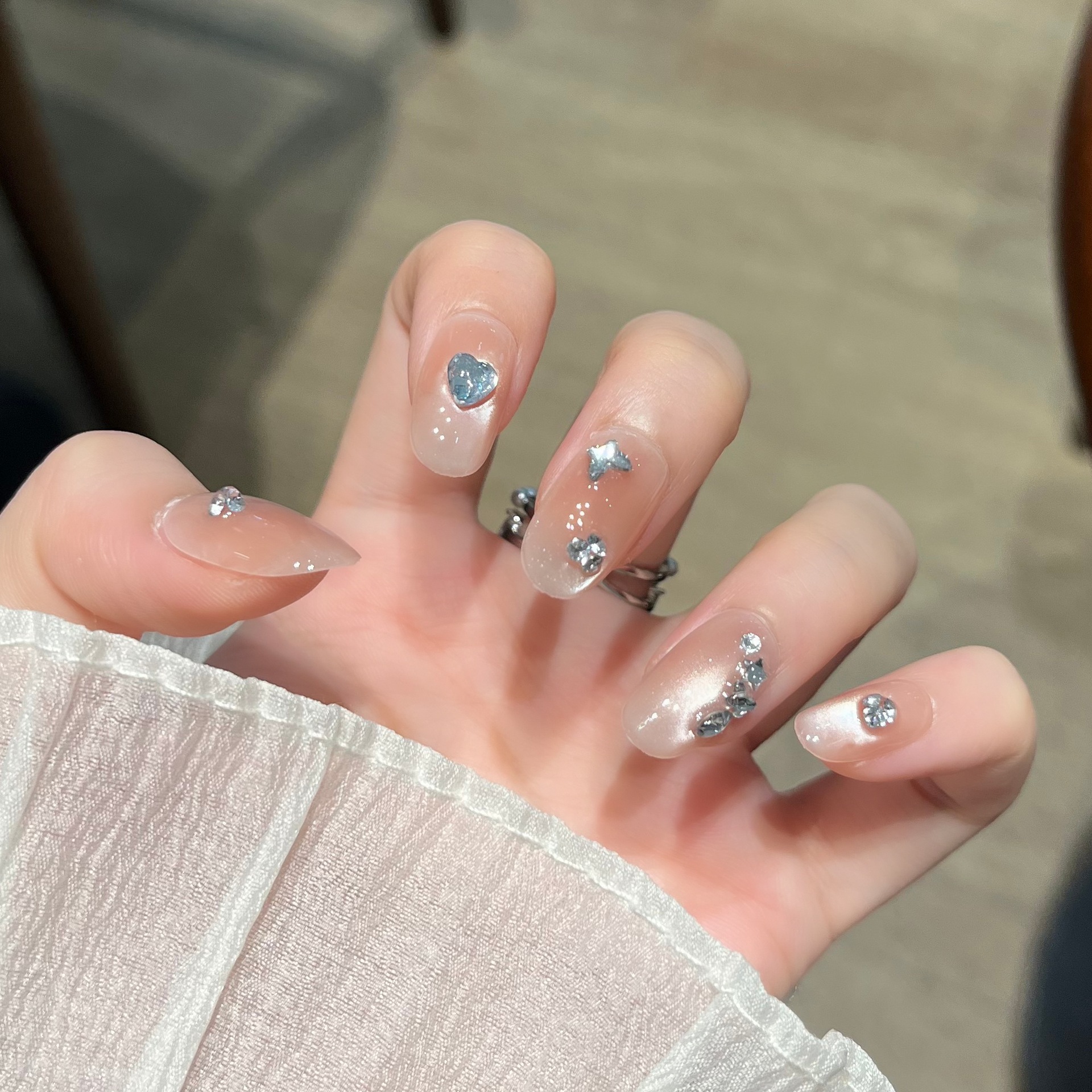 Yarn de estrella suave puro ojo de gato hecho a mano para usar uñas de alto nivel, parches de uñas falsas blanqueadoras, productos terminados de manicure.