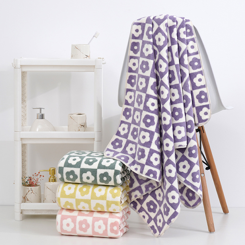 Flower Bath Towel Household Super Absorbent Towel No Shedding Coral Fleece Thickened Bathing Wrap Couple Ins Style 